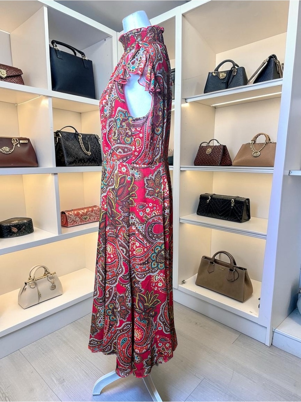 Tommy Hilfiger Paisley Maxi Dress
Size 12 - Picture 4 of 13